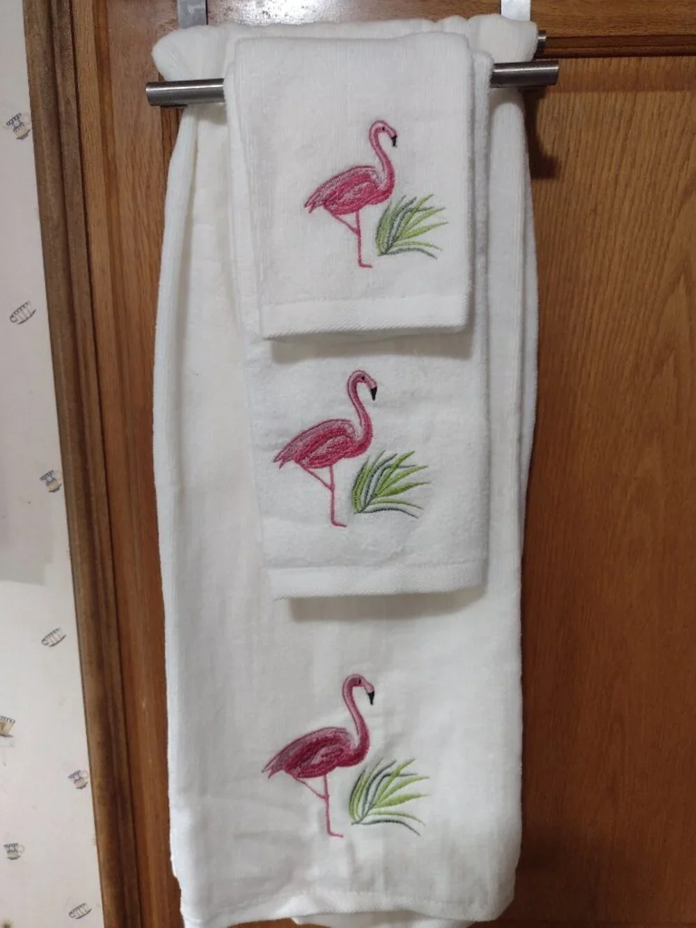 Better Home Pink Flamingo Soft Luxury Decorative Set of 3 Towels